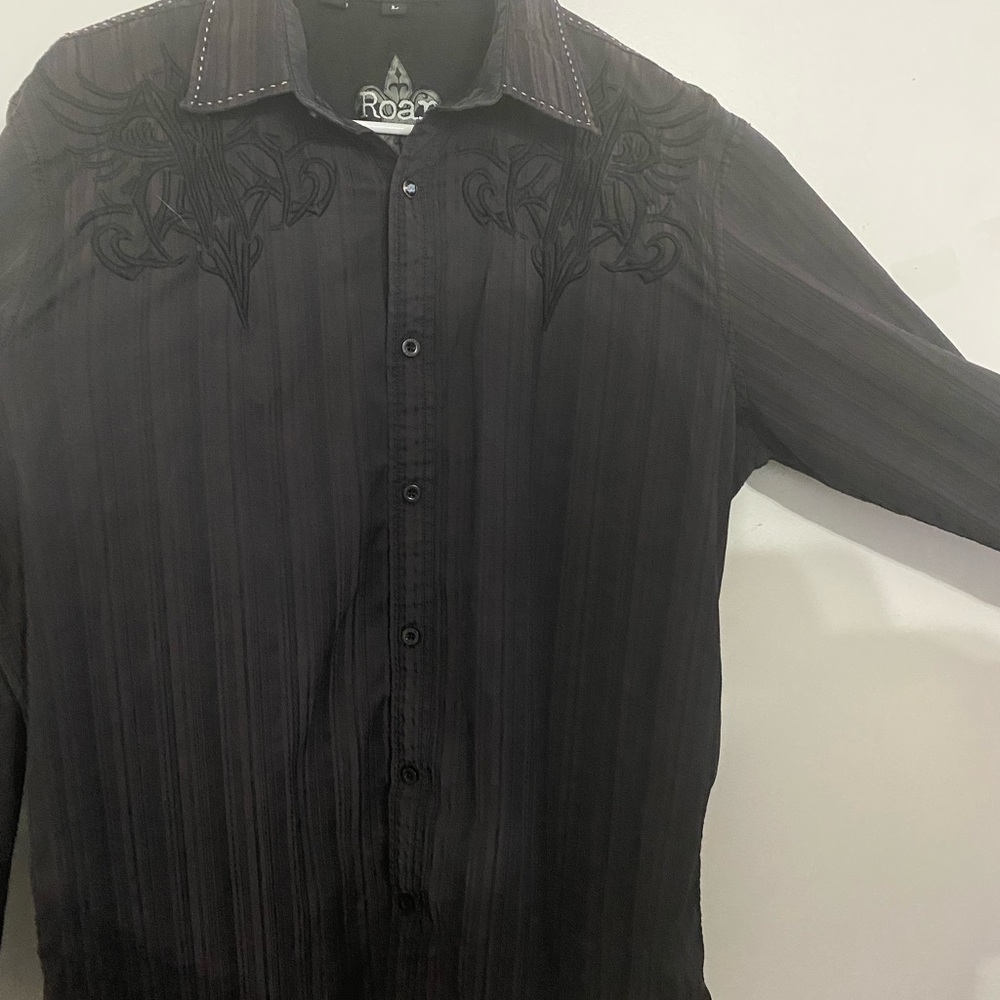 Black Roar brand shirt!
